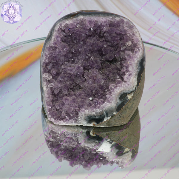 Amethyst for Bad Dreams - Geode Bedroom